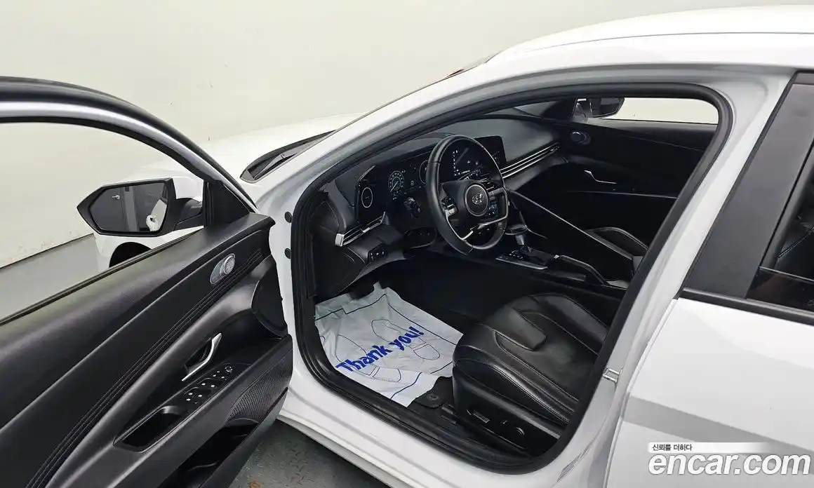 Hyundai Avante 2022 1.6 автомат (гидро), фото 10