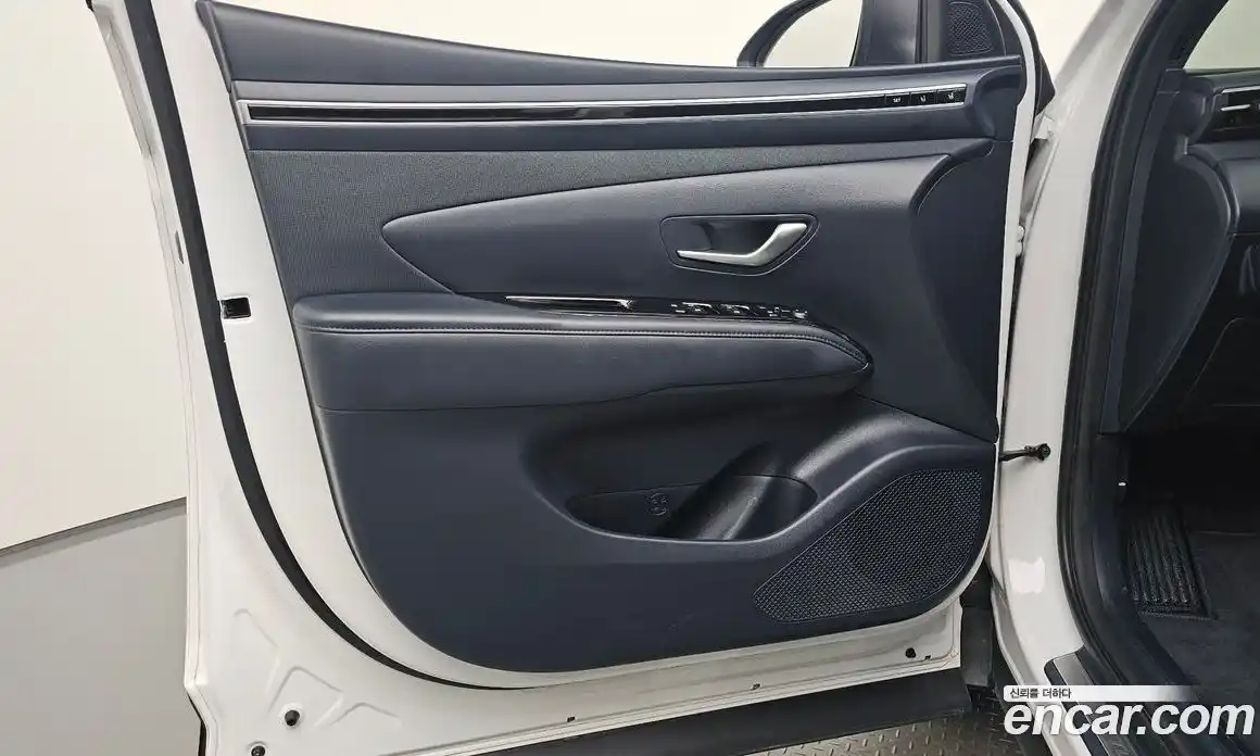 Hyundai Tucson 2023 1.6 автомат (гидро), фото 13