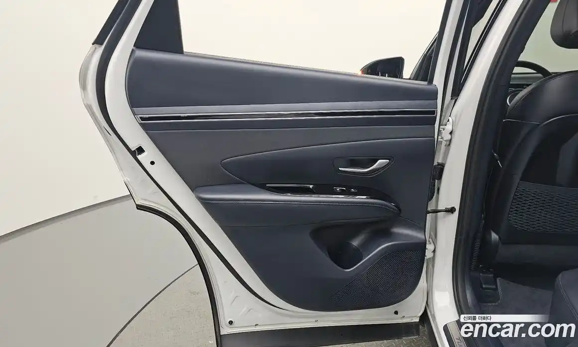 Hyundai Tucson 2023 1.6 автомат (гидро), фото 14