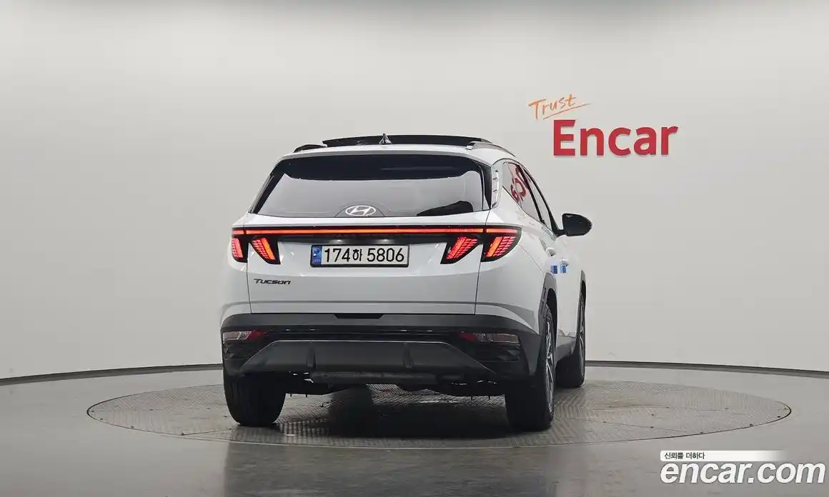 Hyundai Tucson 2023 1.6 автомат (гидро), фото 3