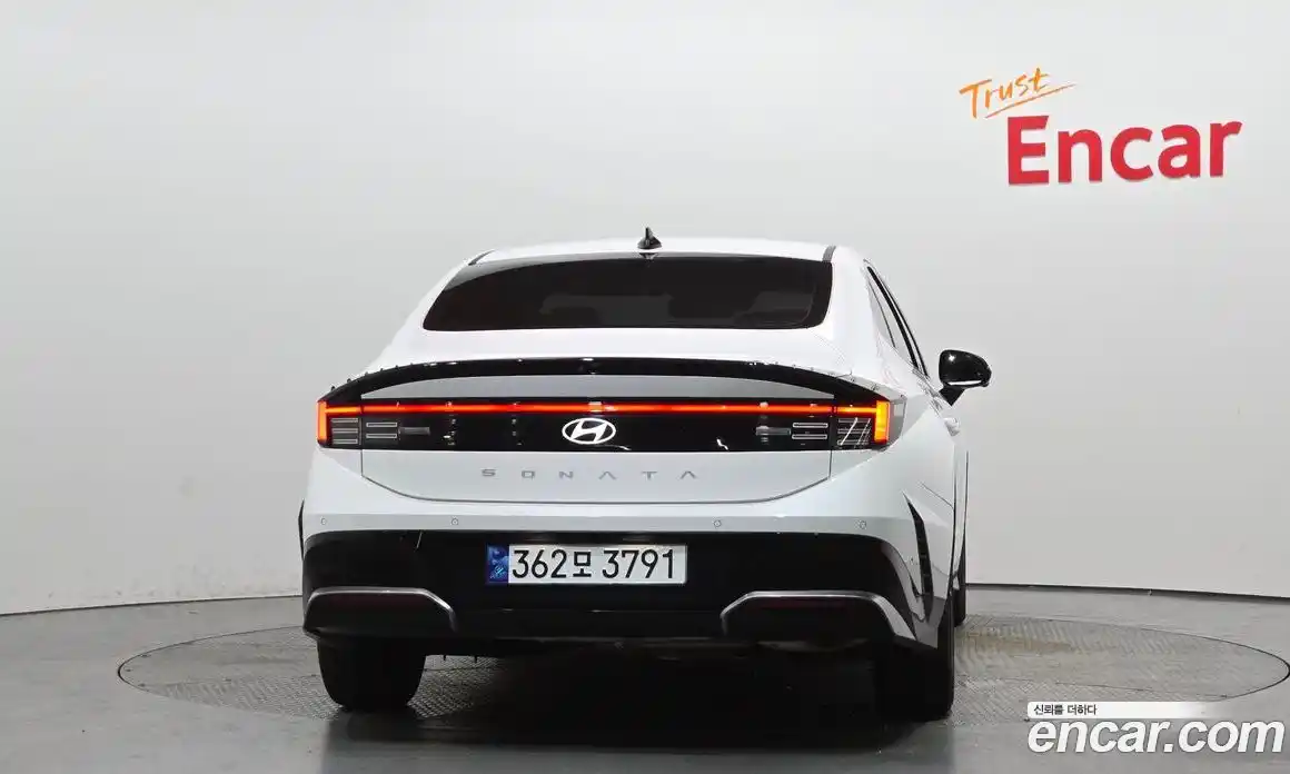 Hyundai Sonata 2024 1.6 автомат (гидро), фото 4