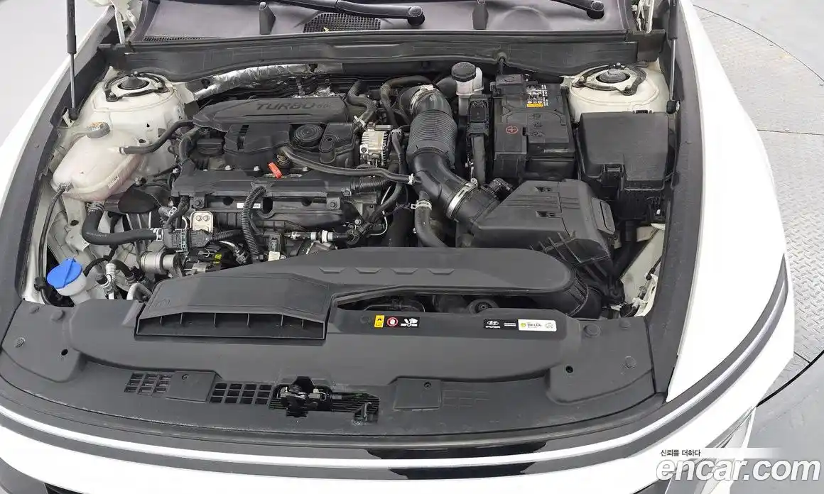 Hyundai Sonata 2024 1.6 автомат (гидро), фото 6