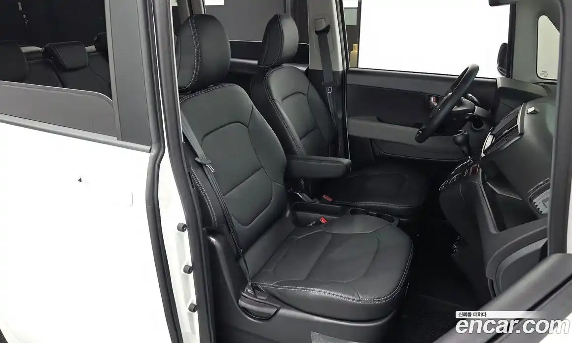 Kia Ray 2024 1.0 автомат (гидро), фото 11