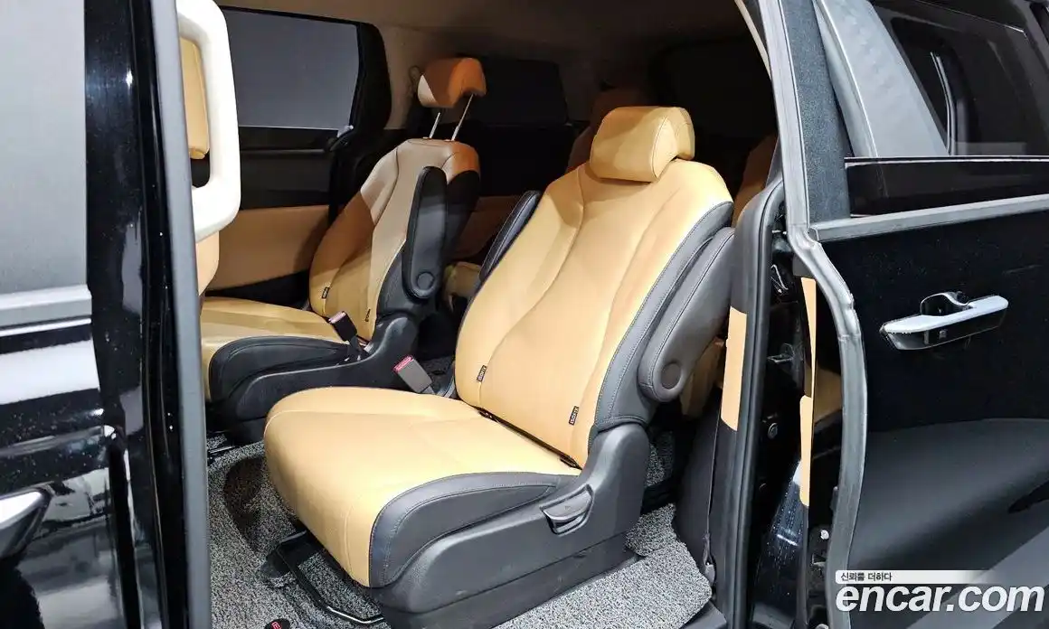 Kia Carnival 2021 2.2 автомат (гидро), фото 16