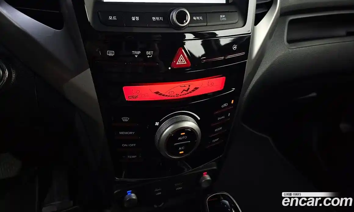 SsangYong TIBOLI 2015 1.6 автомат (гидро), фото 17