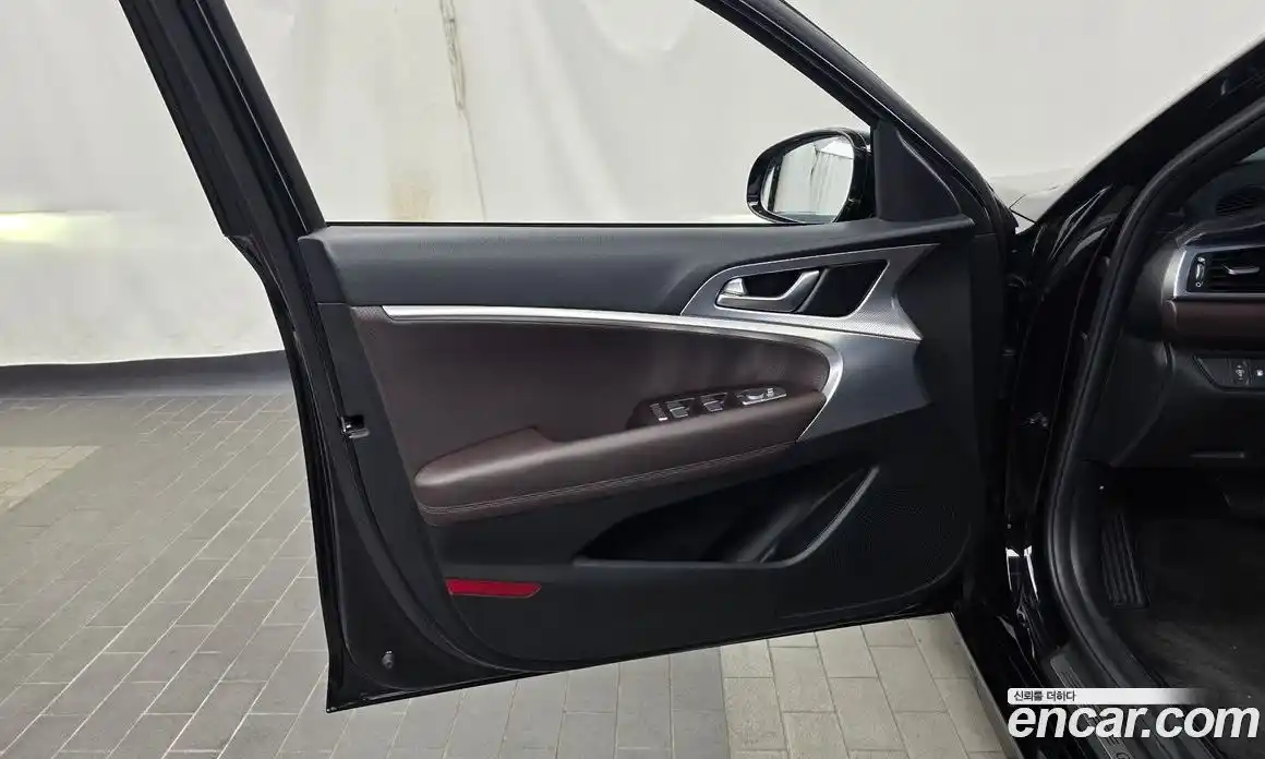 Genesis G70 2022 2.0 автомат (гидро), фото 14