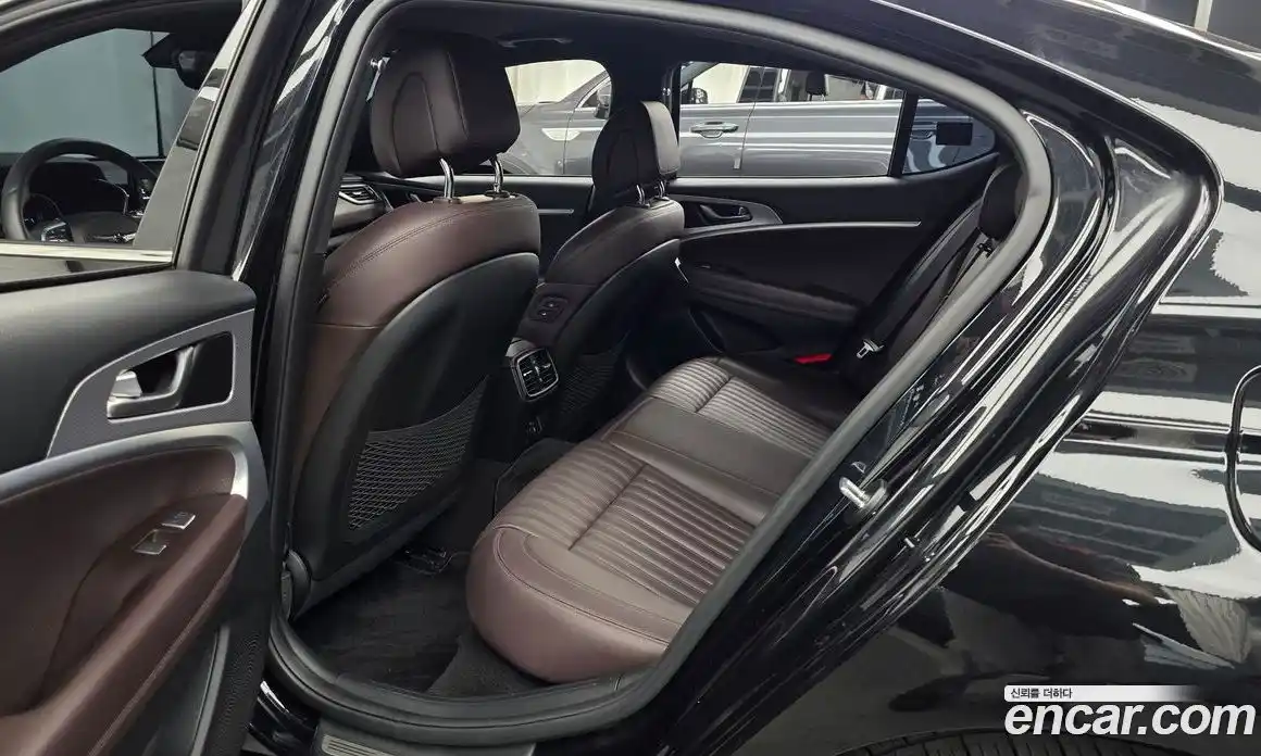 Genesis G70 2022 2.0 автомат (гидро), фото 16