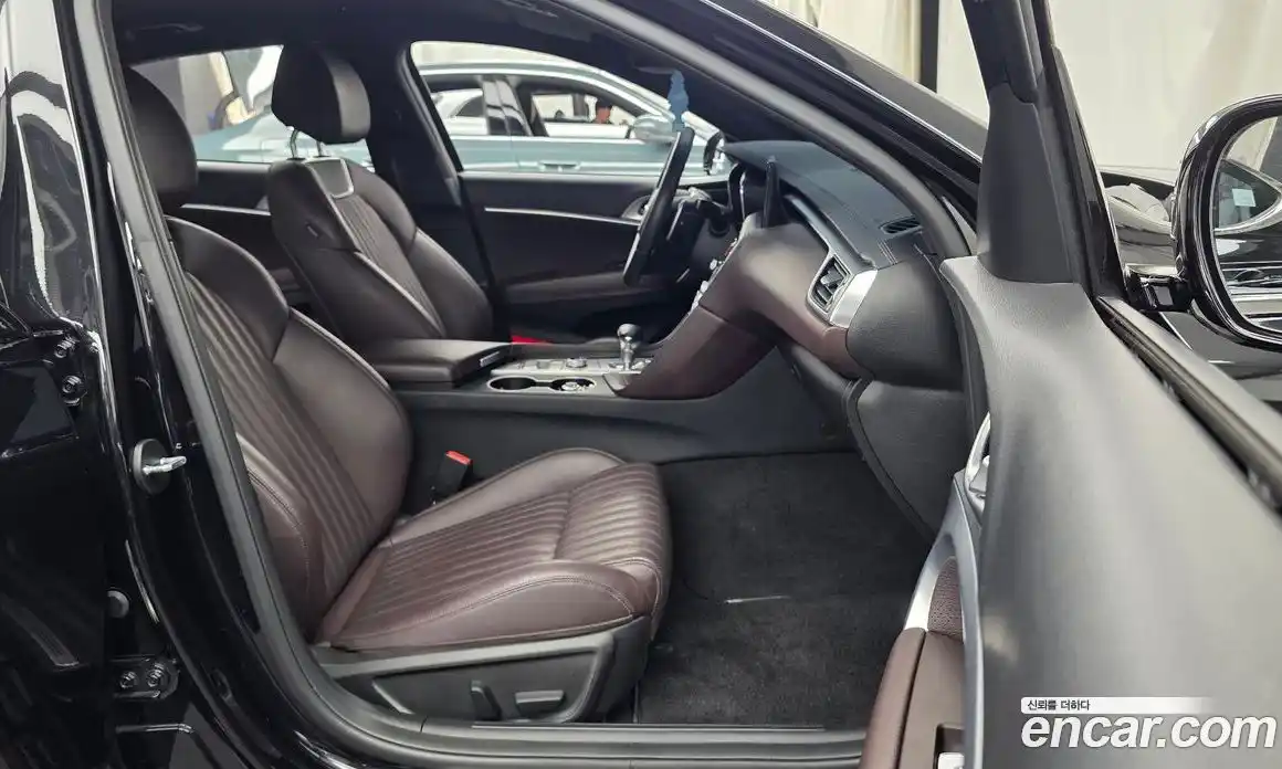 Genesis G70 2022 2.0 автомат (гидро), фото 17