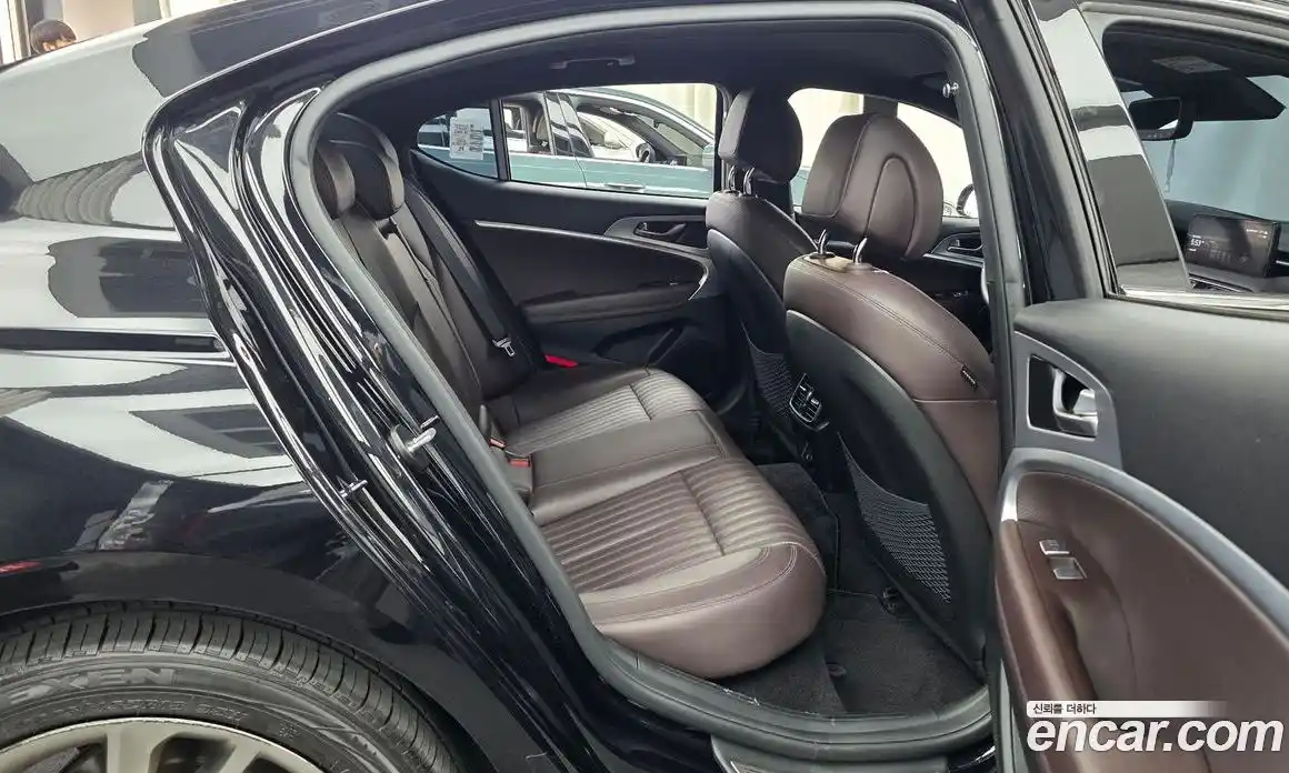 Genesis G70 2022 2.0 автомат (гидро), фото 18