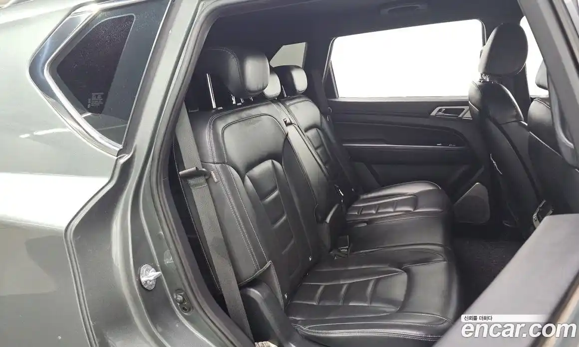 SsangYong Rexton 2018 2.2 автомат (гидро), фото 16