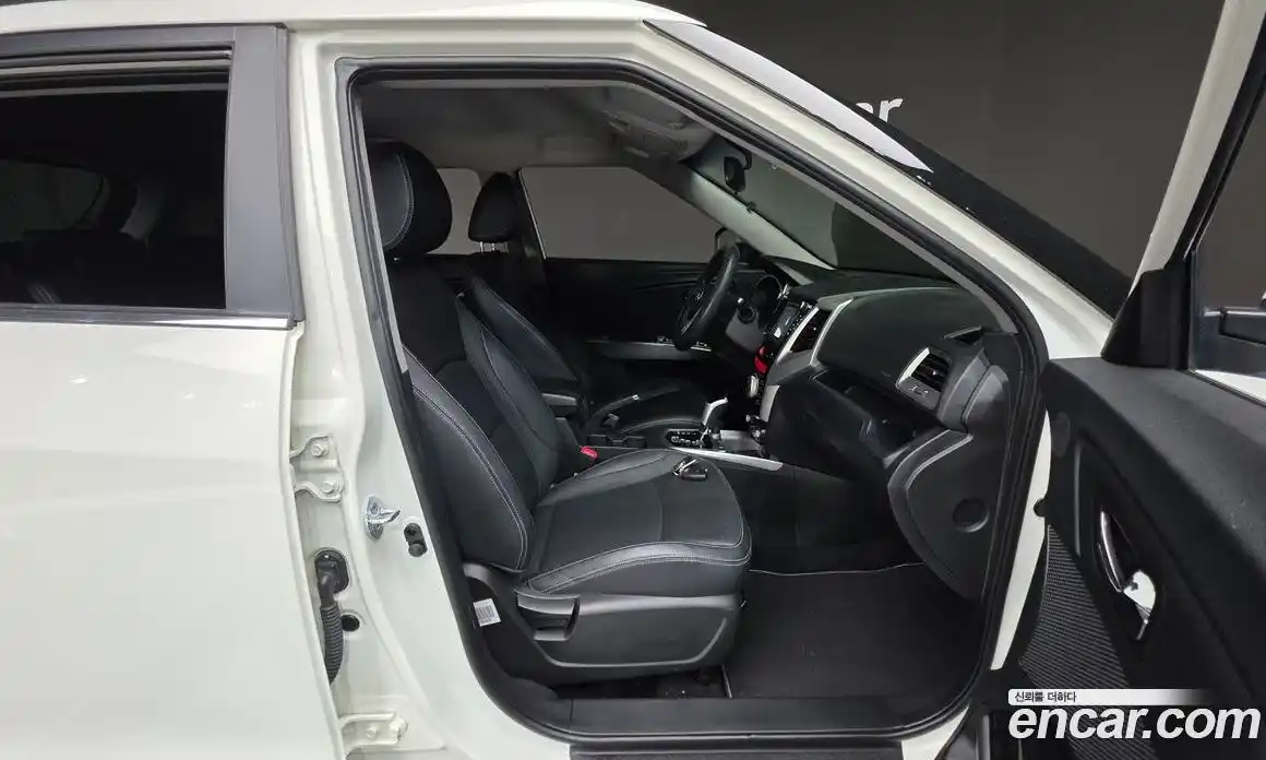 SsangYong TIBOLI 2015 1.6 автомат (гидро), фото 13