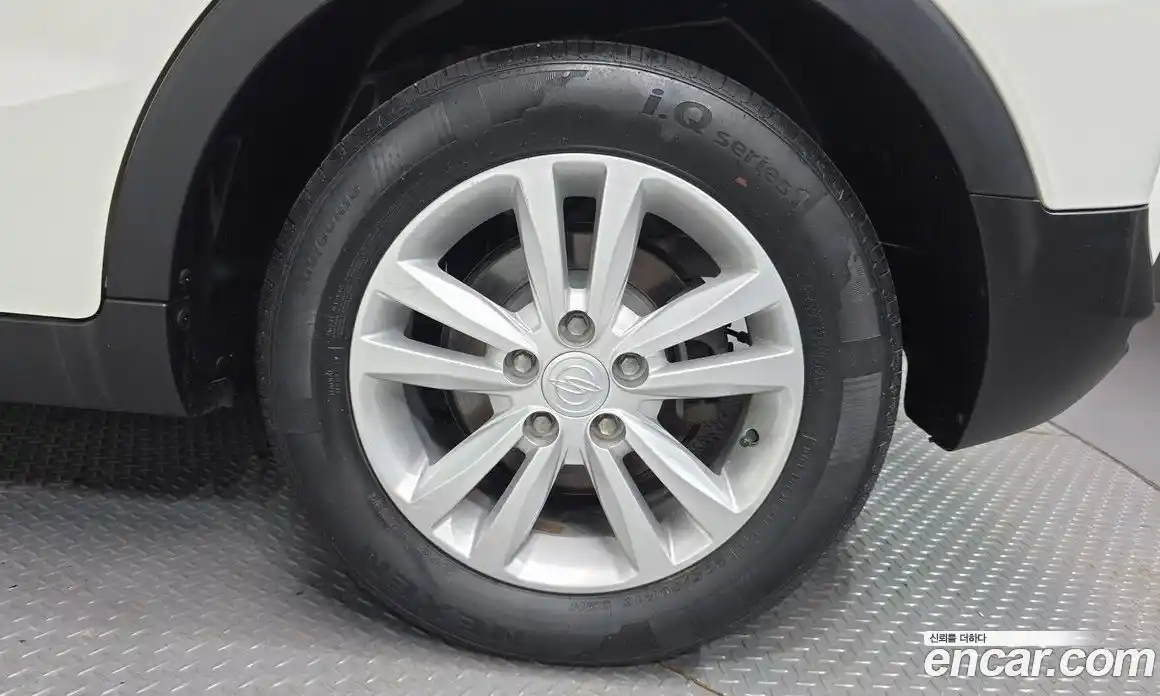 SsangYong TIBOLI 2015 1.6 автомат (гидро), фото 7