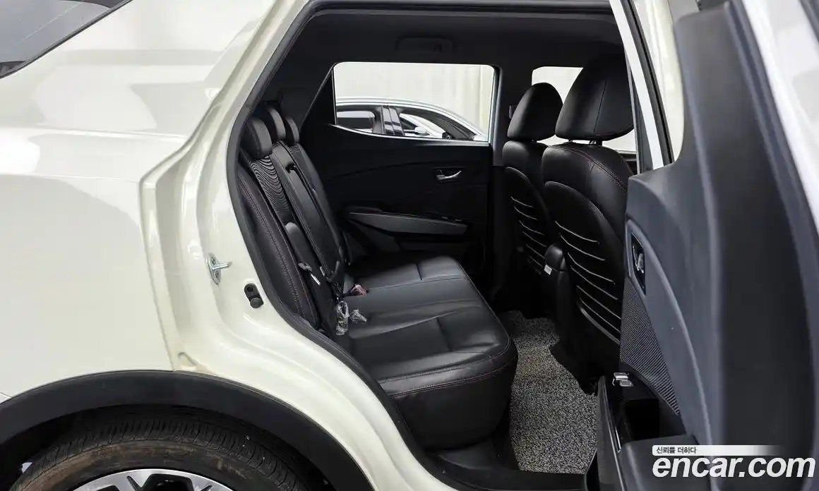 SsangYong TIBOLI 2018 1.6 автомат (гидро), фото 12