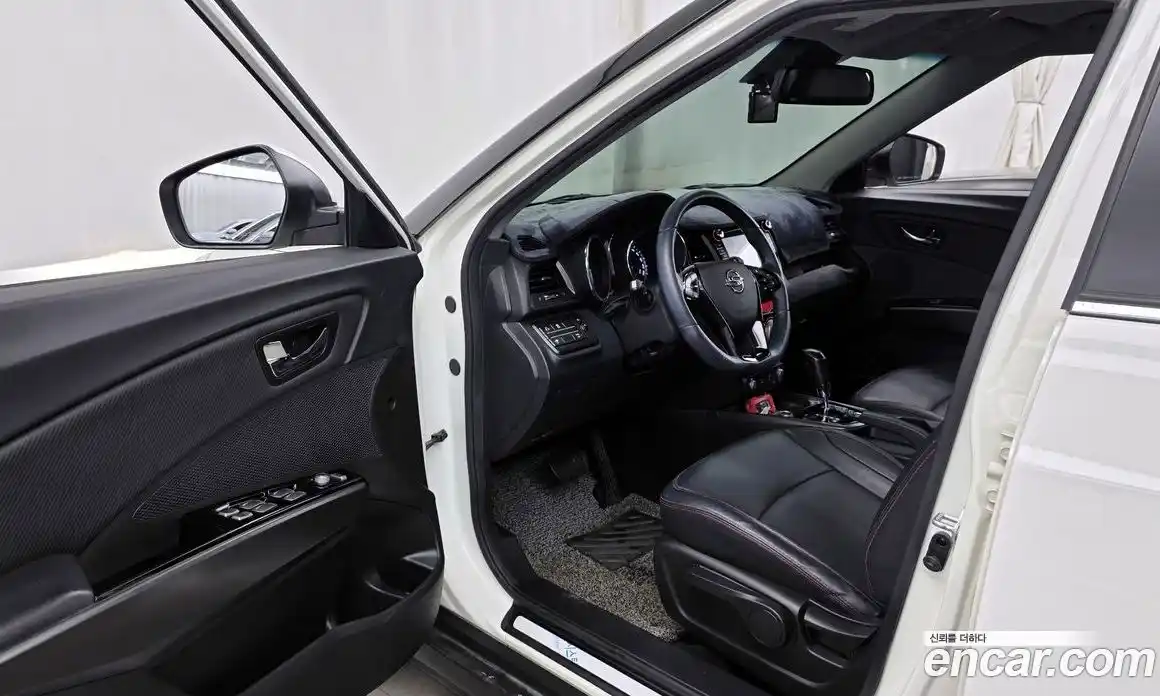 SsangYong TIBOLI 2018 1.6 автомат (гидро), фото 10