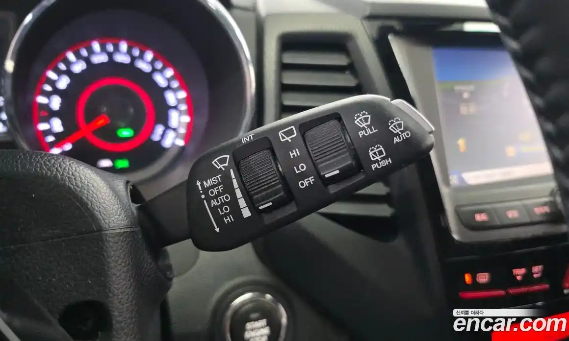 SsangYong TIBOLI 2017 1.6 автомат (гидро), фото 15