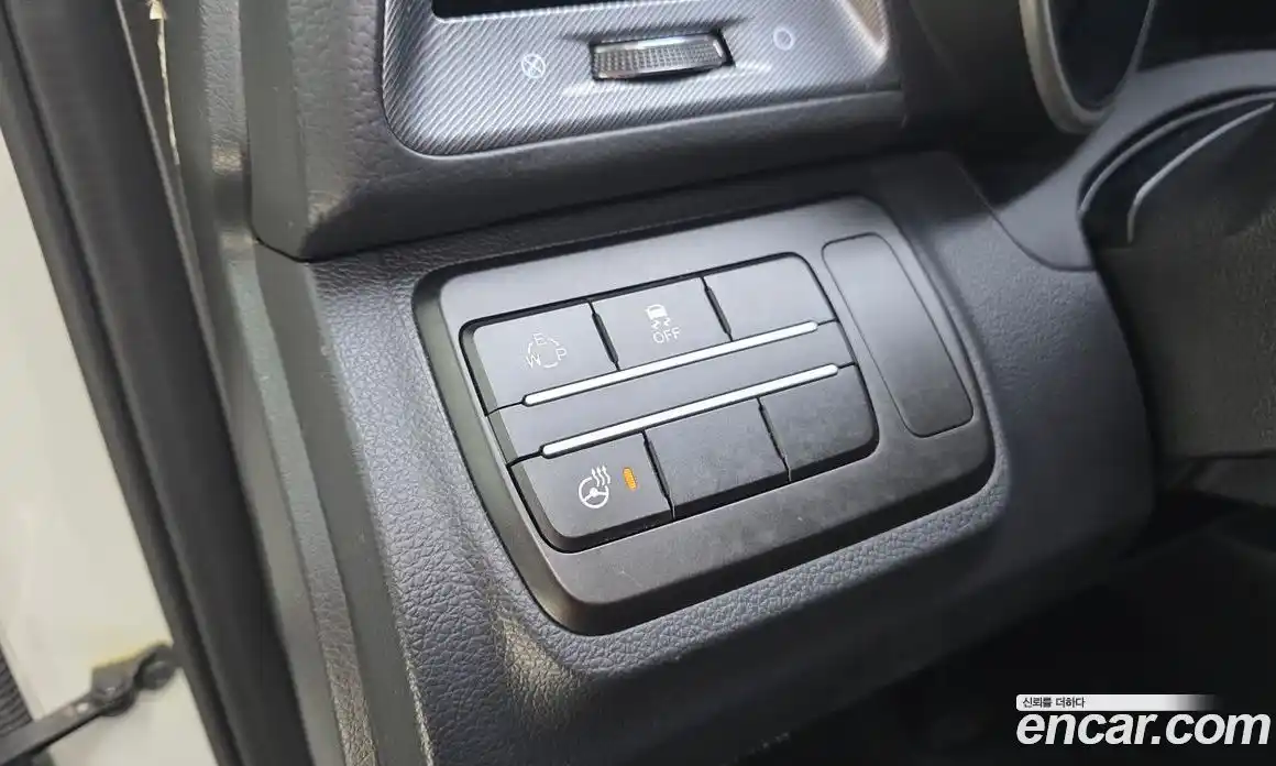 SsangYong TIBOLI 2017 1.6 автомат (гидро), фото 13