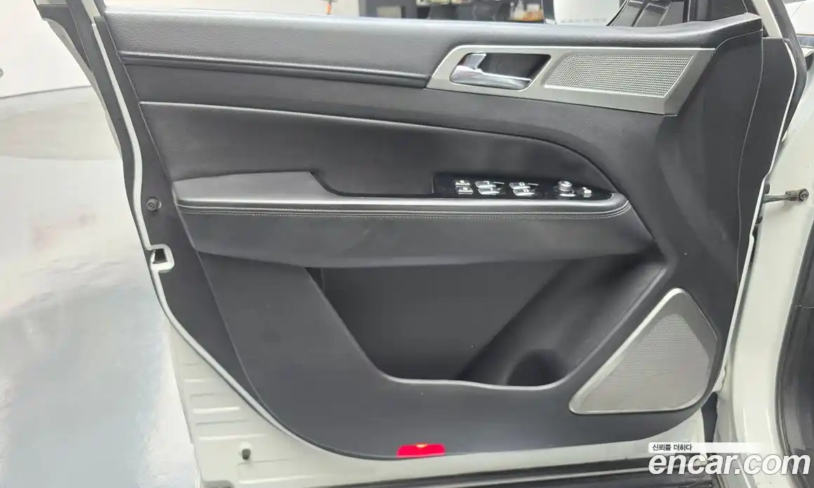 SsangYong Rexton 2018 2.2 автомат (гидро), фото 14