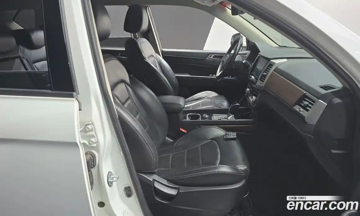 SsangYong Rexton 2018 2.2 автомат (гидро), фото 17