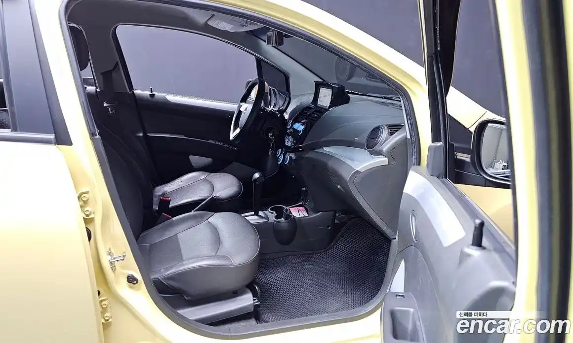 Chevrolet Spark 2014 1.0 автомат (гидро), фото 20