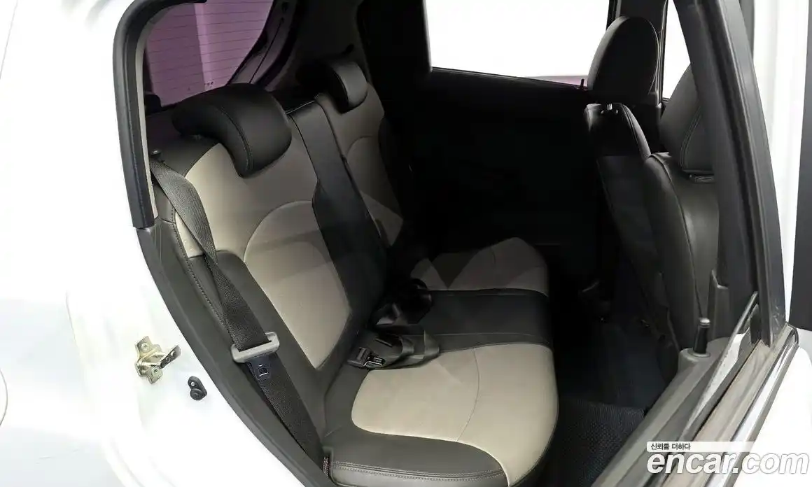 Chevrolet Spark 2012 1.0 автомат (гидро), фото 11