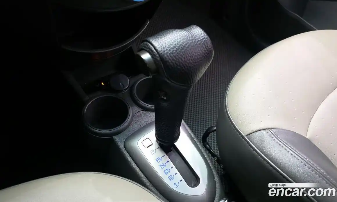 Chevrolet Spark 2012 1.0 автомат (гидро), фото 9