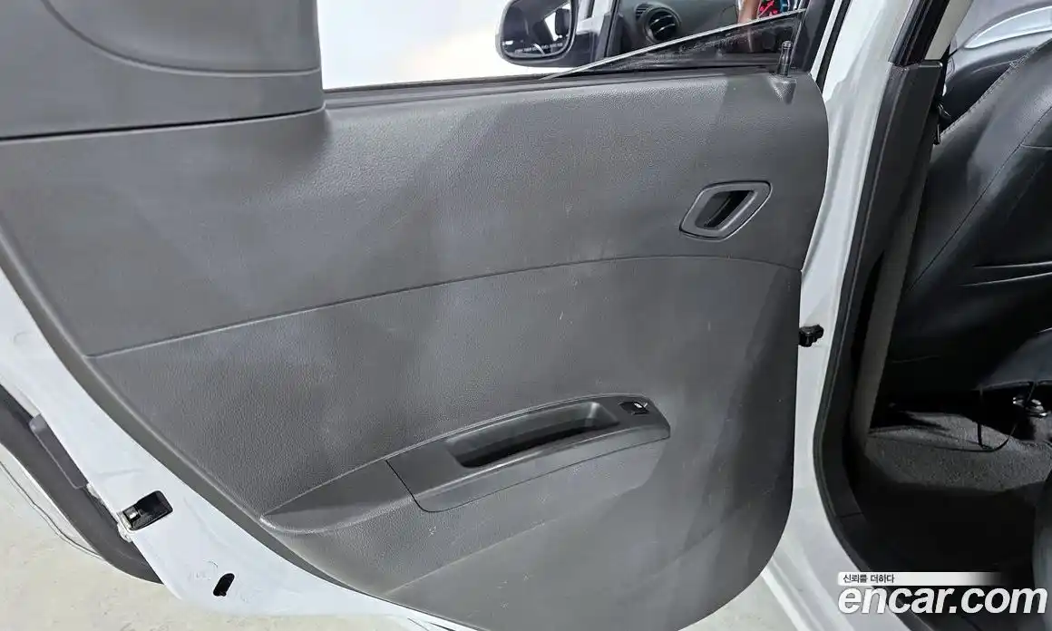 Chevrolet Spark 2014 1.0 автомат (гидро), фото 15