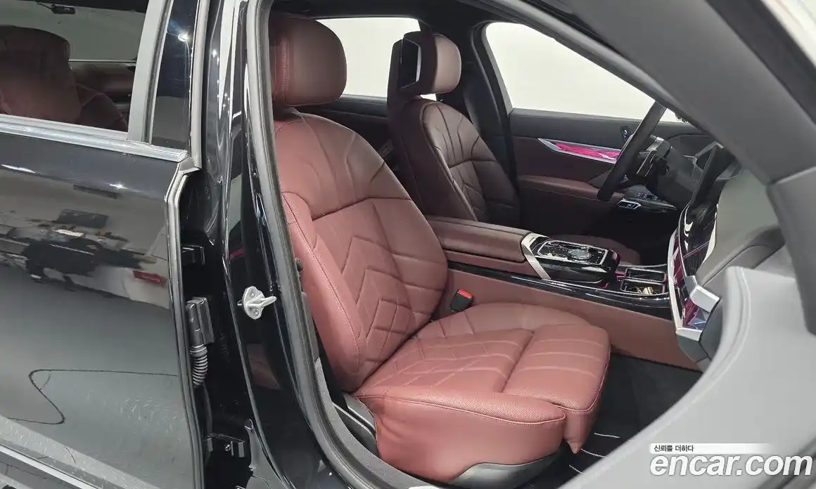 BMW 7 серия 2025 3.0 автомат (гидро), фото 18