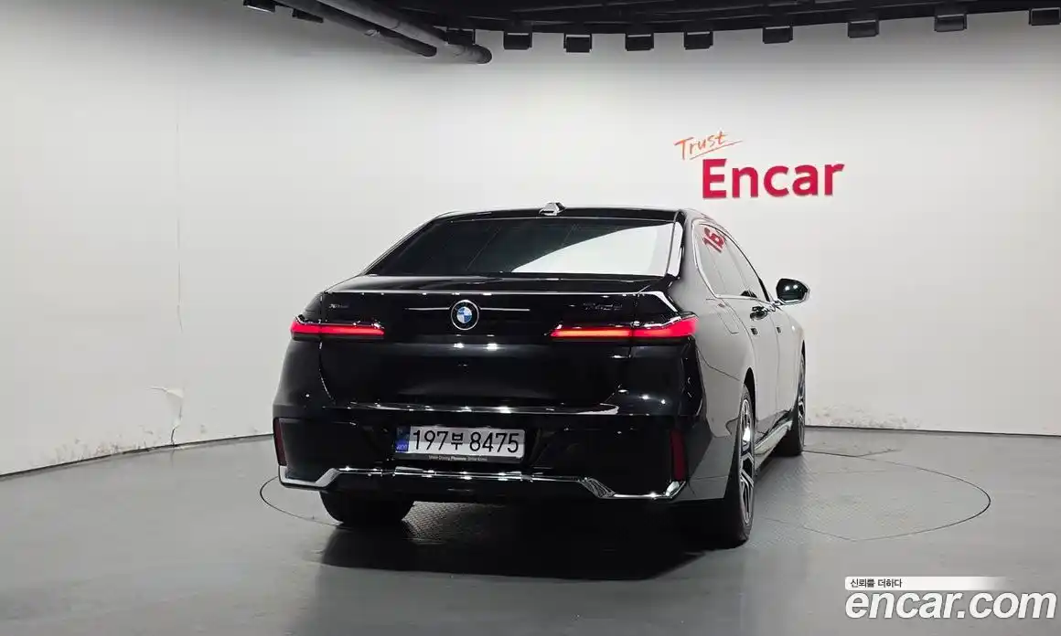 BMW 7 серия 2025 3.0 автомат (гидро), фото 4