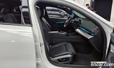 BMW i5 2024 0.2 автомат (гидро), миниатюра 11