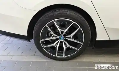 BMW i5 2024 0.2 автомат (гидро), миниатюра 5