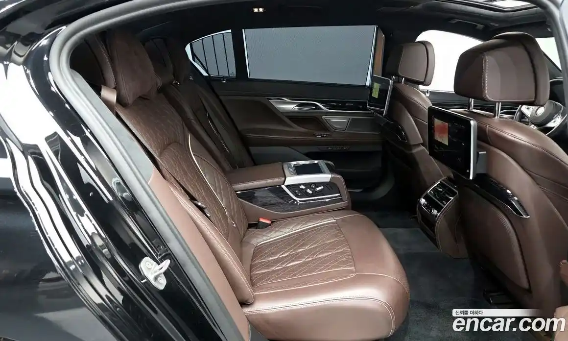 BMW 7 серия 2021 3.0 автомат (гидро), фото 17