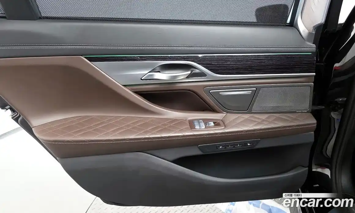 BMW 7 серия 2021 3.0 автомат (гидро), фото 24
