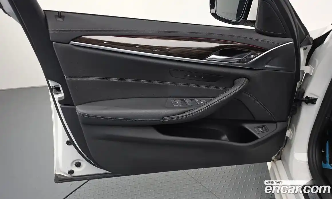 BMW 5 серия 2021 2.0 автомат (гидро), фото 14