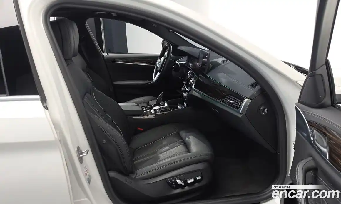 BMW 5 серия 2021 2.0 автомат (гидро), фото 16