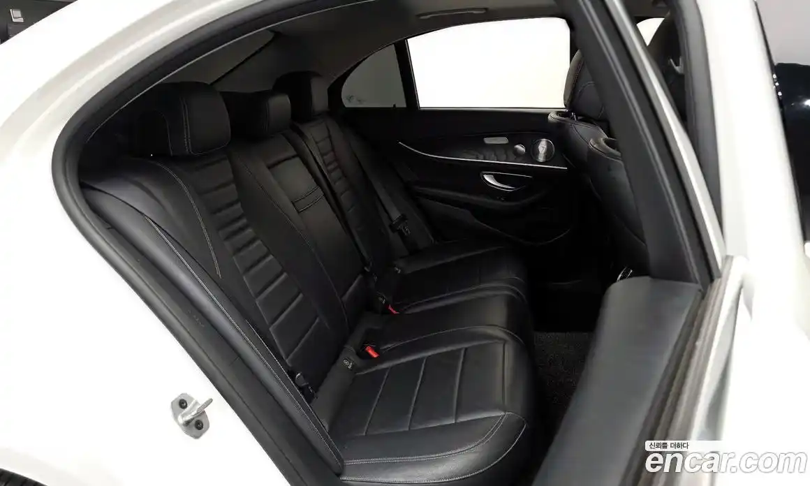 Mercedes-Benz E-Class 2019 2.0 автомат (гидро), фото 17