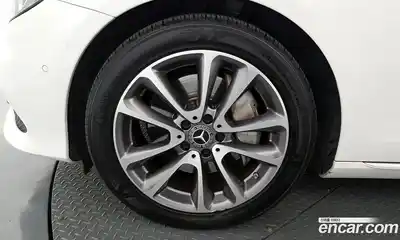 Mercedes-Benz E-Class 2019 2.0 автомат (гидро), миниатюра 5