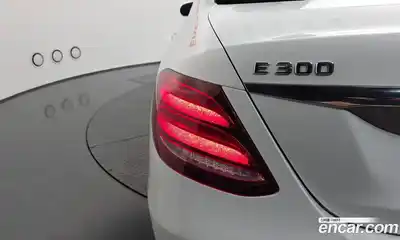 Mercedes-Benz E-Class 2019 2.0 автомат (гидро), миниатюра 9