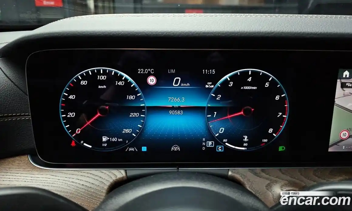 Mercedes-Benz E-Class 2022 2.0 гидро, фото 11