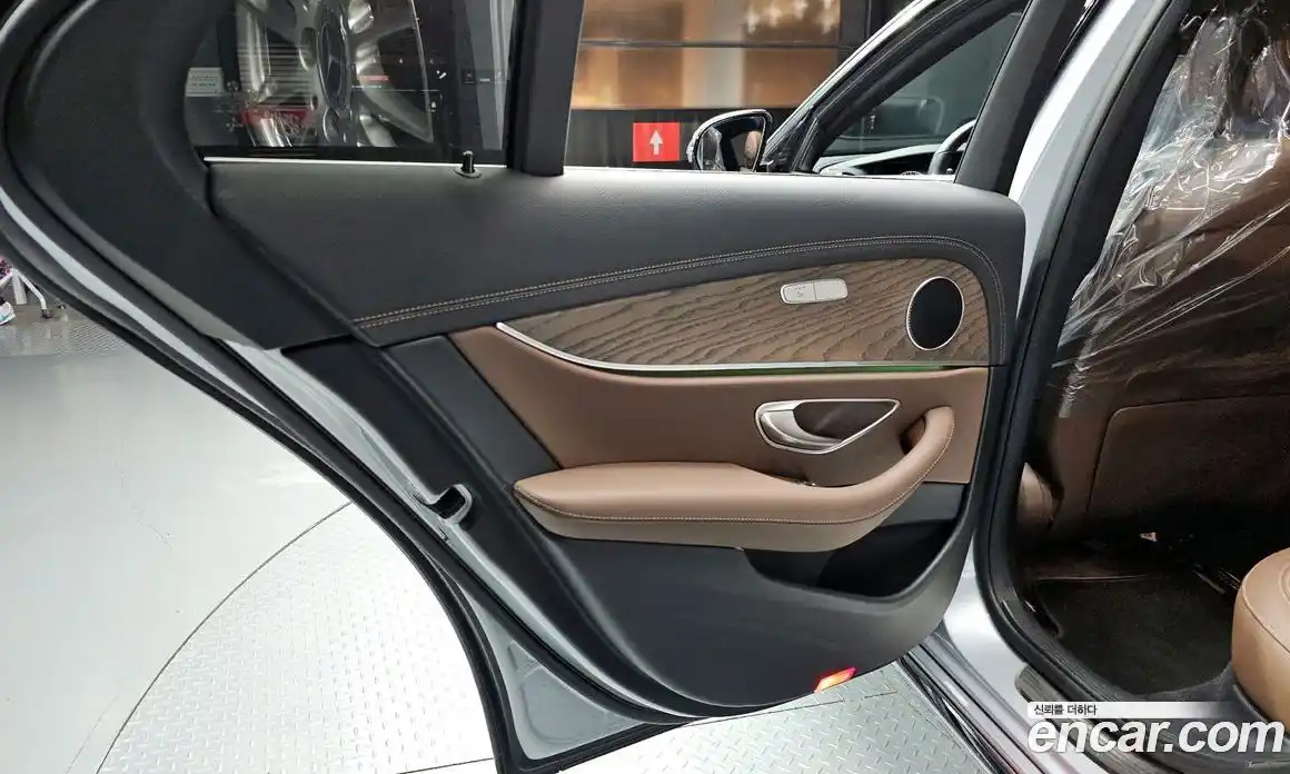 Mercedes-Benz E-Class 2022 2.0 гидро, фото 15