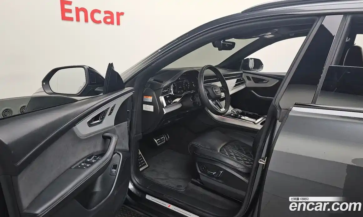 Audi Q8 2023 3.0 автомат (гидро), фото 12