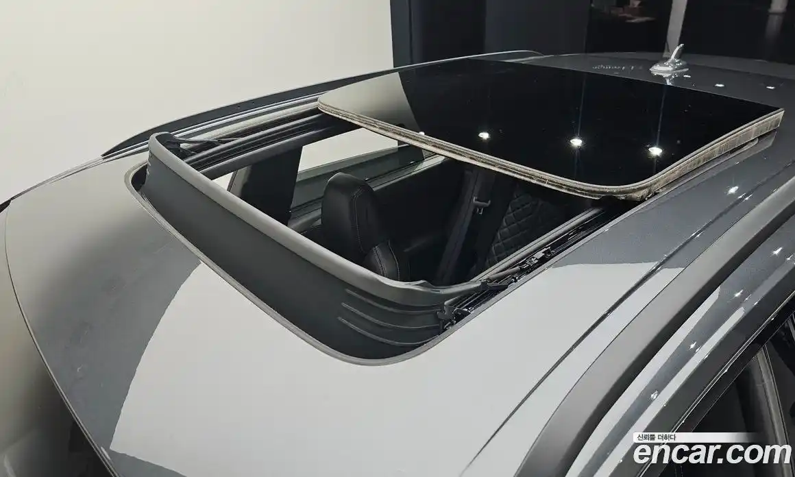 Audi Q8 2023 3.0 автомат (гидро), фото 21