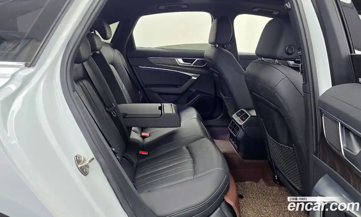 Audi A6 2019 2.0 автомат (гидро), фото 12