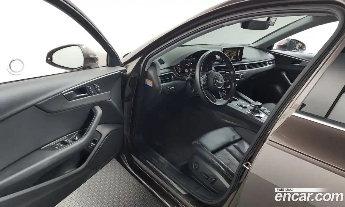 Audi A4 2018 2.0 автомат (гидро), фото 13