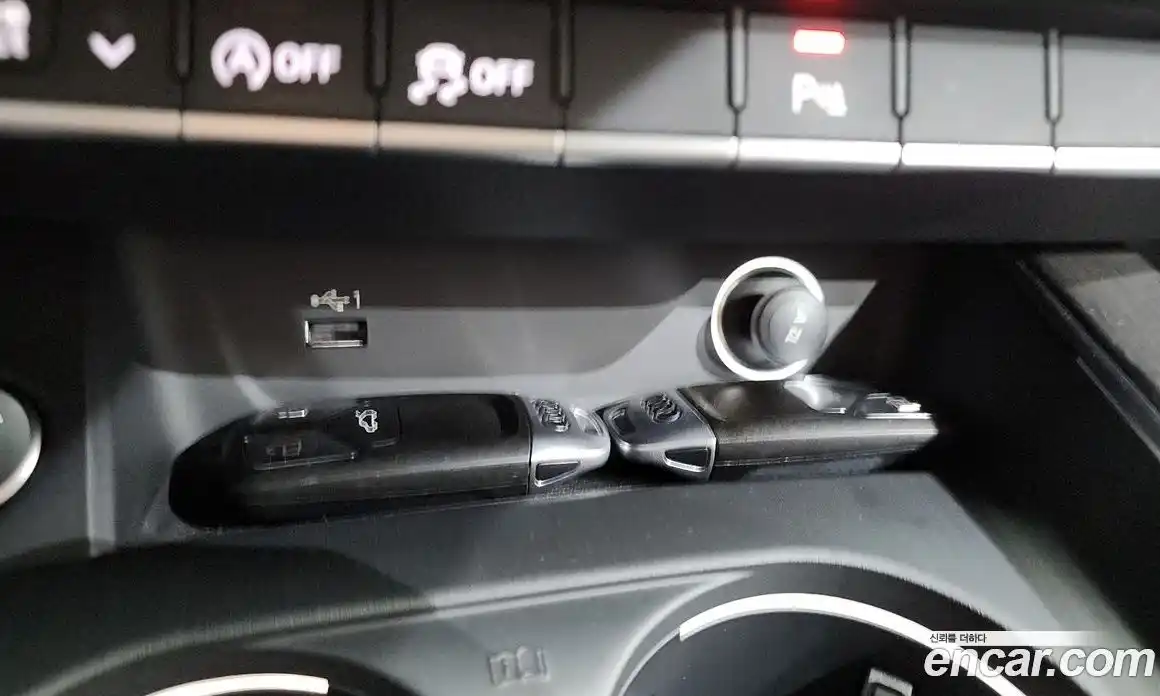 Audi A4 2018 2.0 автомат (гидро), фото 22