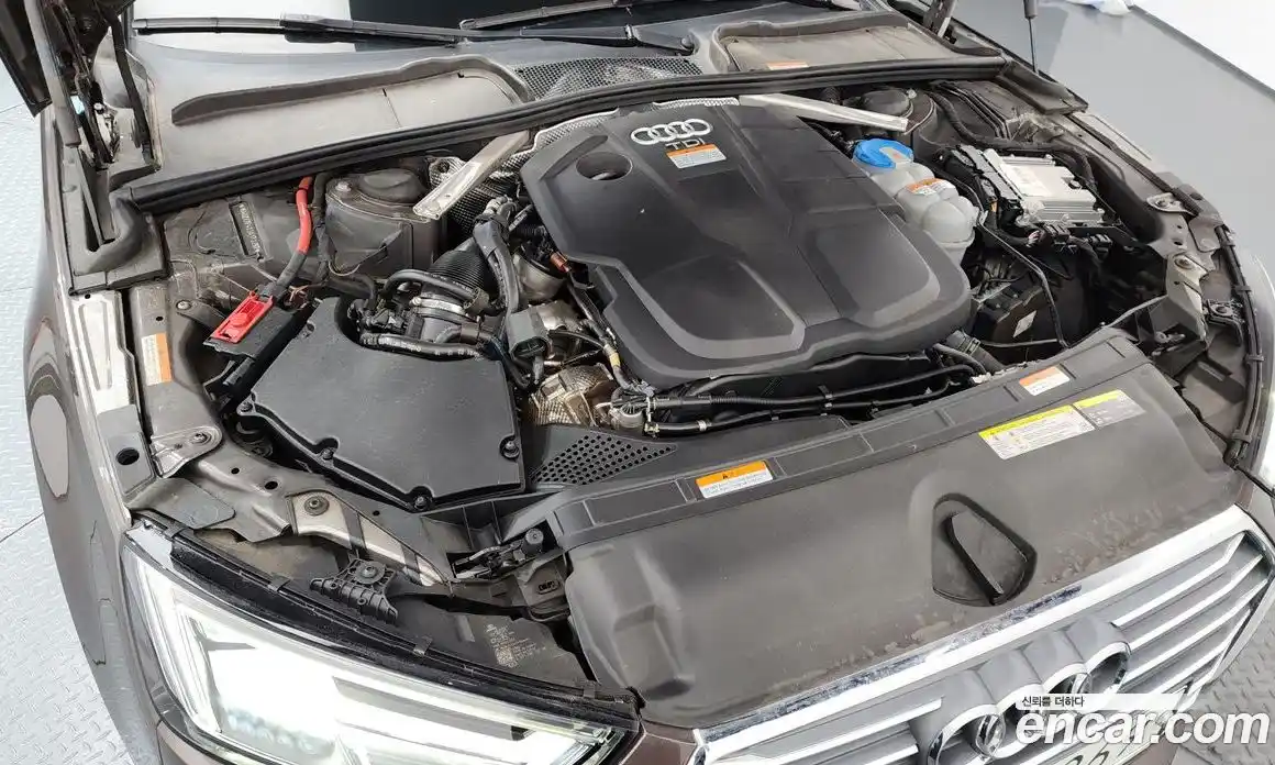Audi A4 2018 2.0 автомат (гидро), фото 6