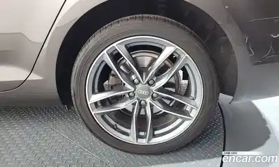 Audi A4 2018 2.0 автомат (гидро), миниатюра 7
