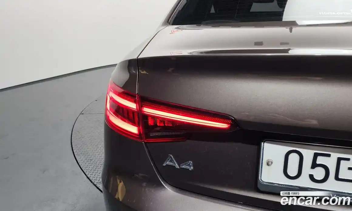 Audi A4 2018 2.0 автомат (гидро), фото 9