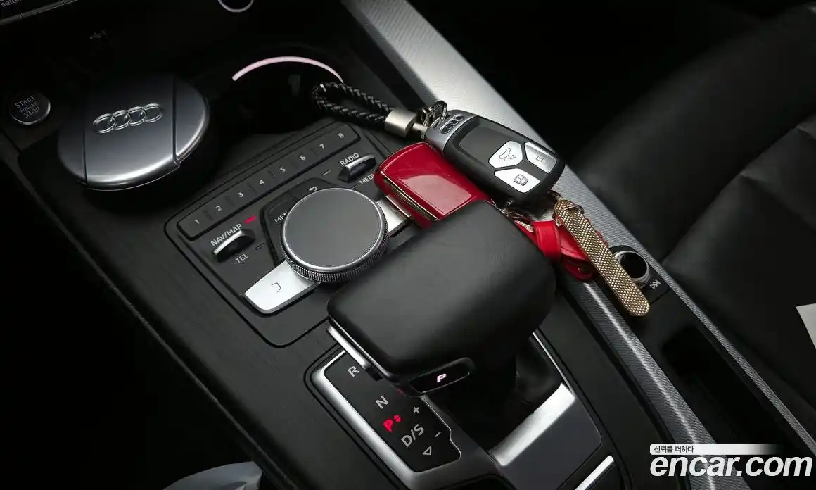 Audi A4 2019 2.0 автомат (гидро), фото 12