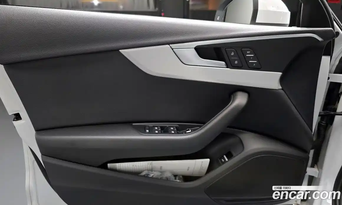 Audi A4 2019 2.0 автомат (гидро), фото 14