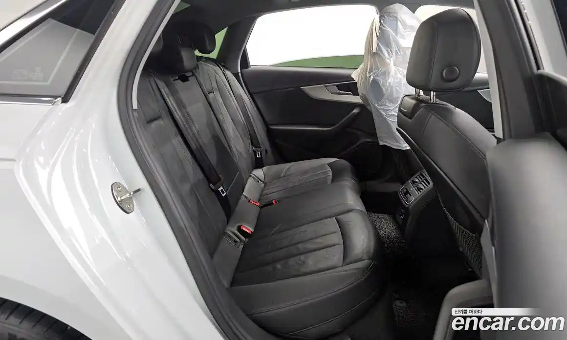 Audi A4 2019 2.0 автомат (гидро), фото 17